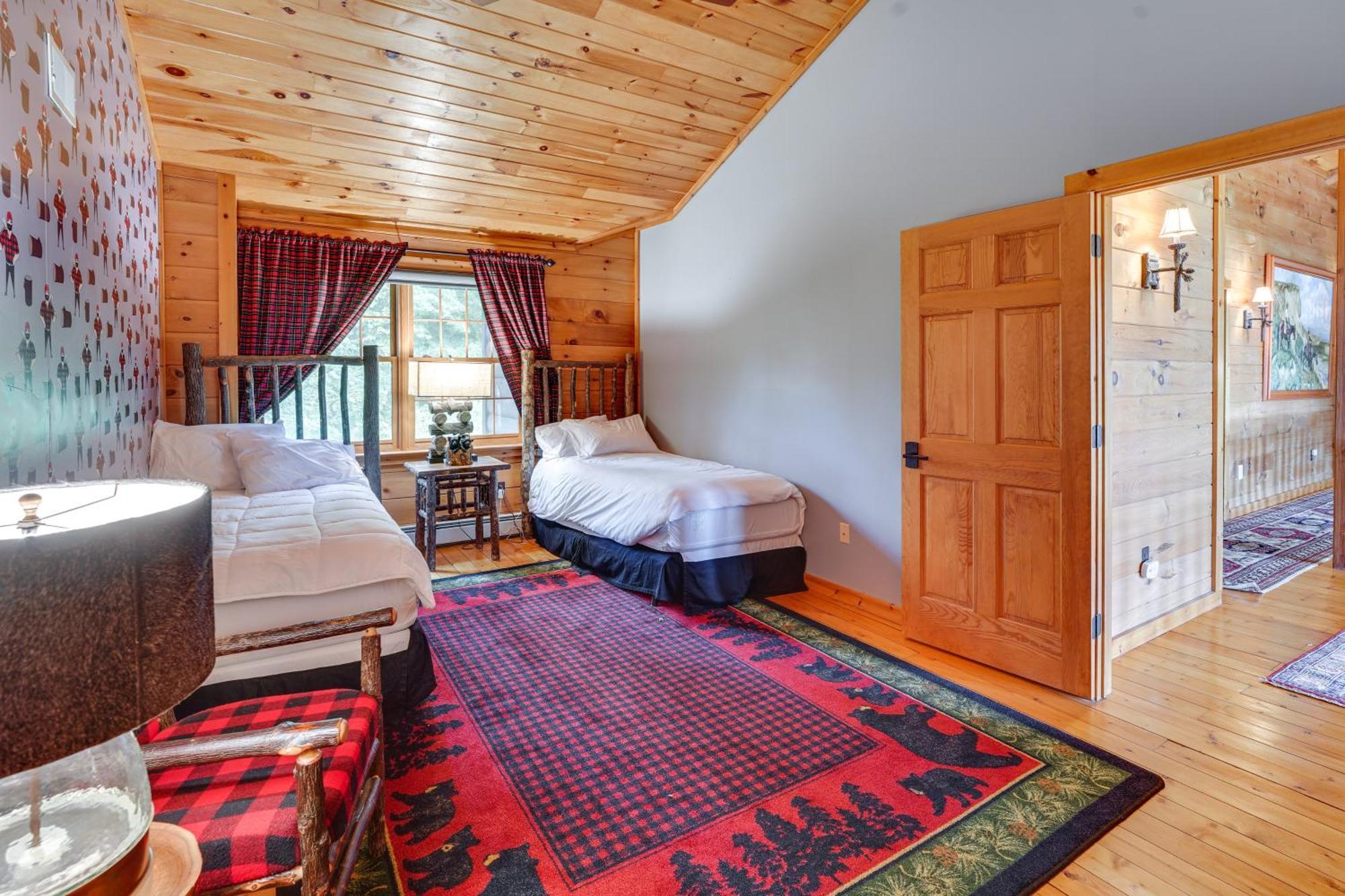 Luxury Log Cabin With Ev Charger And Mtn Views! Blairstown 外观 照片